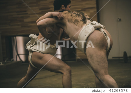 Sumo wrestling Sumo wrestling 41263578