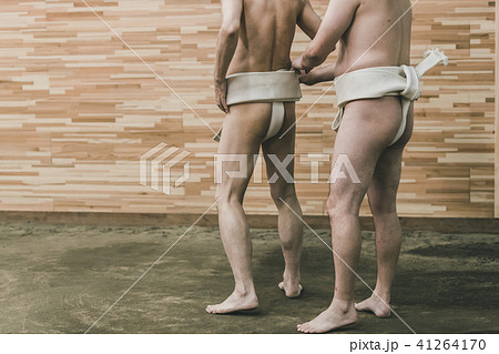 Sumo wrestling 41264170