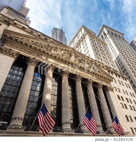 Exterior of New york Stock Exchange, Wall street, lower Manhattan, New York City, USA. 41265319