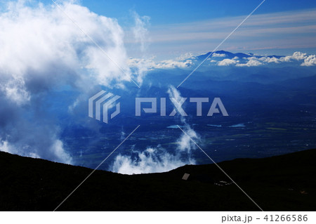 霊峰岩手山から霊峰早池峰を望む 41266586