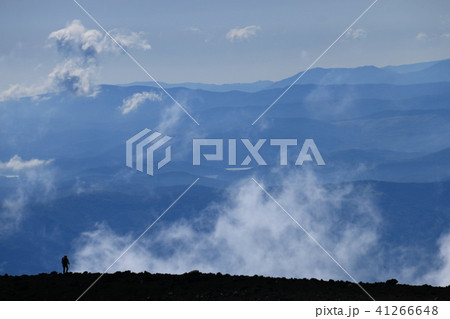 霊山岩手山山行き 青空と雲と光と… 霊山岩手山山行き 青空と雲と光と… 41266648