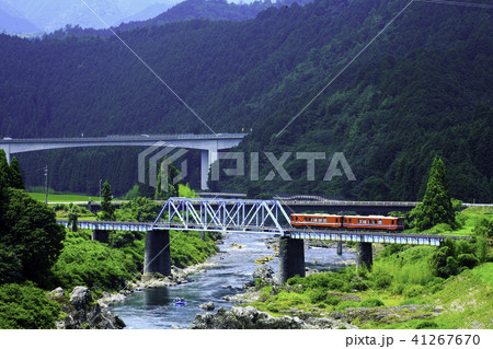 長良川　電車　河川　長良川鉄道 41267670