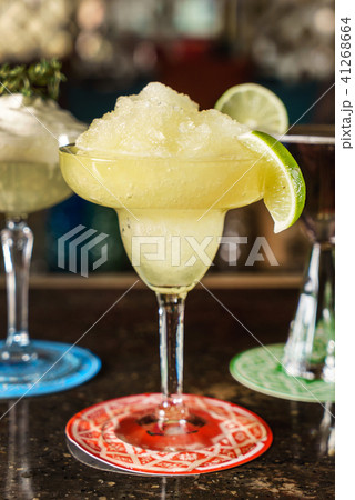 cocktails in the bar 41268664
