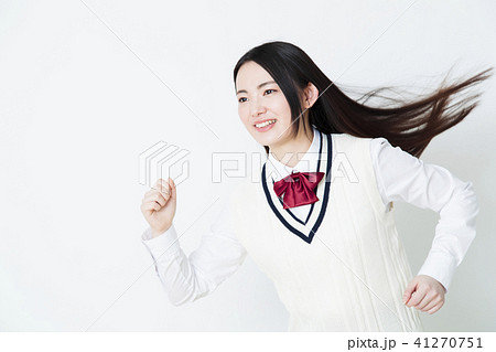 高校生　勉強　塾　女性　走る　女の子　通学 41270751