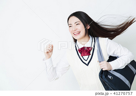 高校生　勉強　塾　女性　走る　女の子　通学 41270757