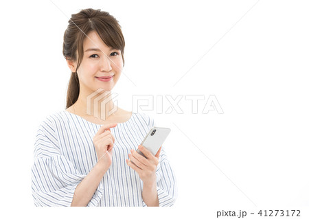 若い女性　スマートフォン 41273172
