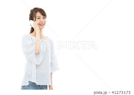 若い女性　スマートフォン 41273173