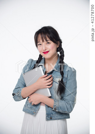 笑顔 微笑 微笑み 41278700