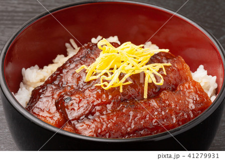 さんまの蒲焼き丼 41279931