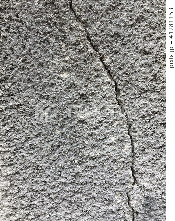 壁のヒビ 41281153