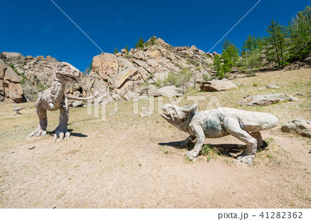 mongolia dinosaur park 41282362