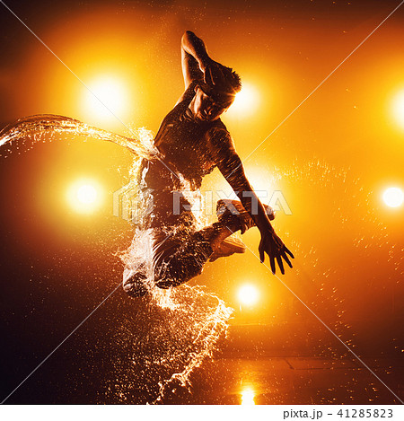 Young man dancing Young man dancing 41285823