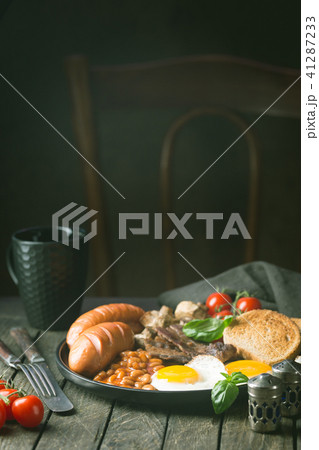 Full English breakfast Full English breakfast 41287233