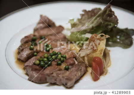 Black Pepper Steak Black Pepper Steak 41289903