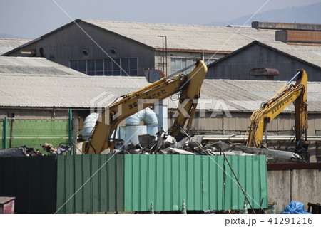 長野で解体中のE351系電車 41291216