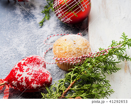 Christmas baking muffins with icing sugar Christmas baking muffins with icing sugar 41292653
