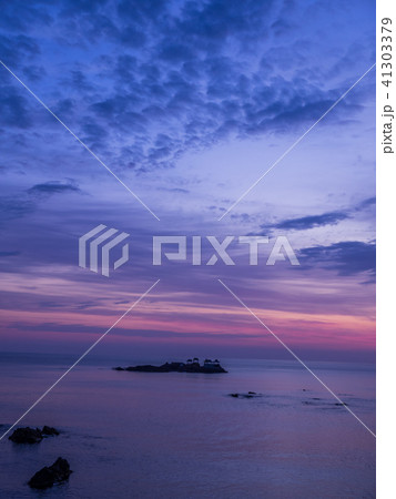 竜宮城と朝焼け 城崎温泉近くの美しい海岸 日和山海岸 後ヶ島 竜宮城と朝焼け 城崎温泉近くの美しい海岸 日和山海岸 後ヶ島 41303379