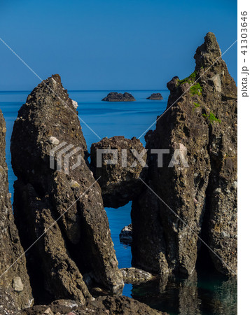 山陰ジオパーク指定 竹野町のはさかり岩 山陰ジオパーク指定 竹野町のはさかり岩 41303646