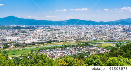 嵐山から眺める京都の町並みと東山 41303673