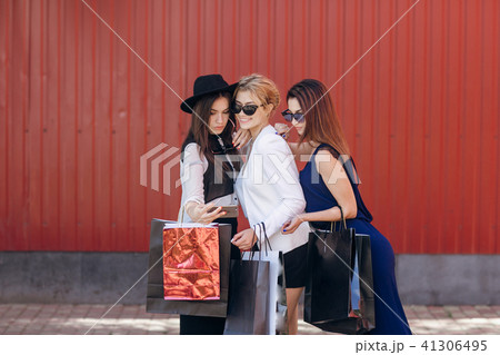 beautiful young girls outdoors in Sunny weather beautiful young girls outdoors in Sunny weather 41306495