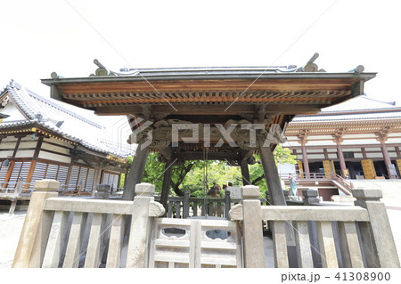 西新井大師 三匝堂(さんそうどう)の横のお堂 西新井大師 三匝堂(さんそうどう)の横のお堂 41308900