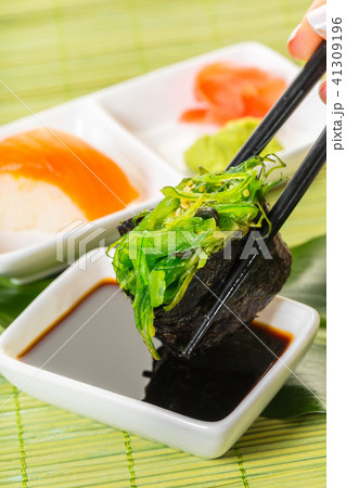 sticks keep sushi gunkan with undaria 41309196