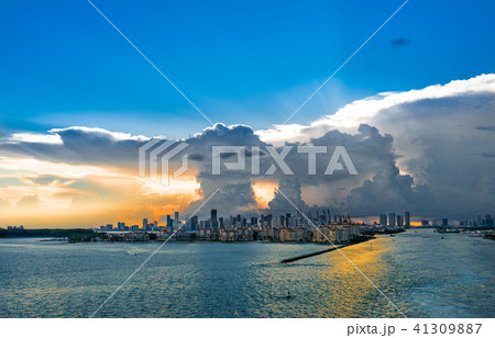 Miami Florida at storm with sunset. View of the big cloud and strong gale from the sea 41309887