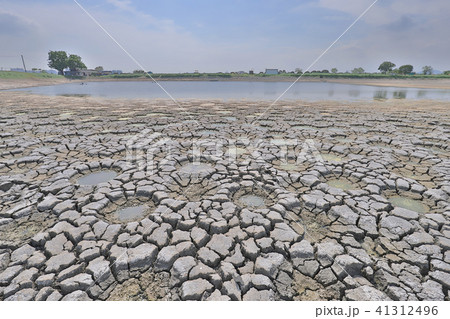 desert with wet place on it,  Tai Sang Wai 41312496