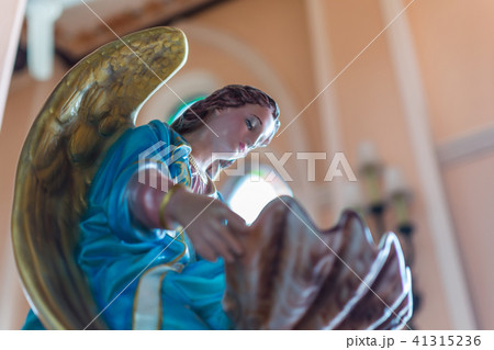 The Virgin Mary statue The Virgin Mary statue 41315236