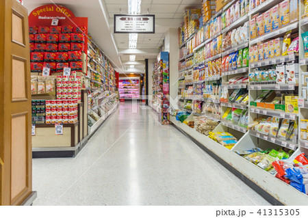 Many types of beverage powder in supermarket 41315305