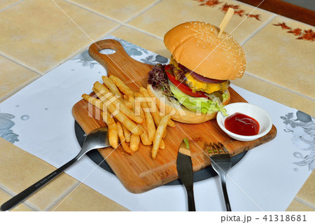 バーガー ハンバーガー ハンブルグ 41318681