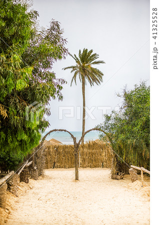Way to the sandy beach on tropical resort 41325528