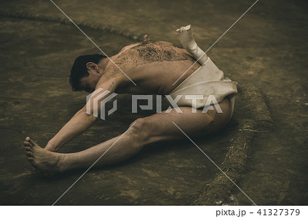 Sumo wrestling Sumo wrestling 41327379