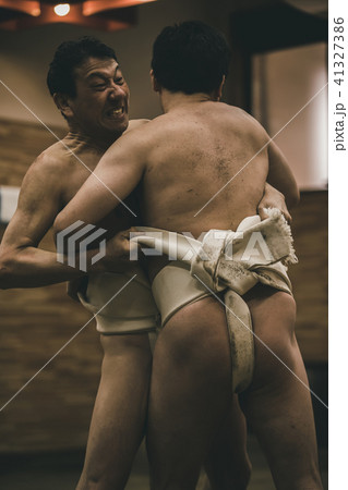 Sumo wrestling Sumo wrestling 41327386