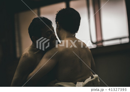 Sumo wrestling 41327393