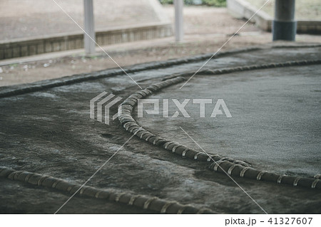 Sumo wrestling Sumo wrestling 41327607