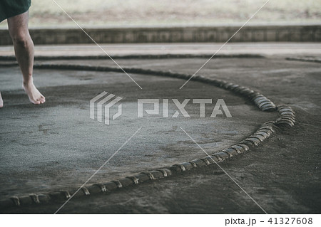 Sumo wrestling Sumo wrestling 41327608