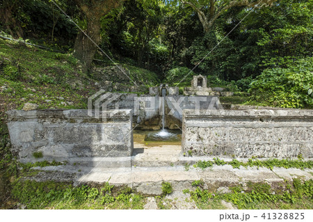 おきなわ風景 垣花樋川 41328825