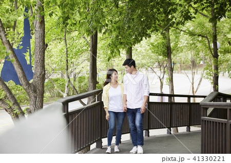 公園 散歩 屋外 41330221