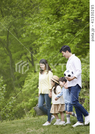 家族 ファミリー 屋外 41330285