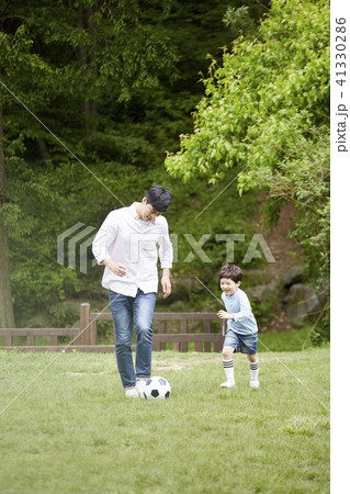 公園 息子 お父さん 41330286