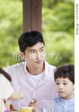 家族 ファミリー 屋外 41330290