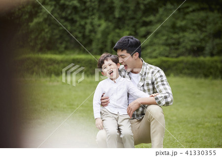 笑顔 微笑 微笑み 41330355