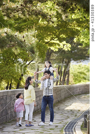 家族 ファミリー 公園 41330389