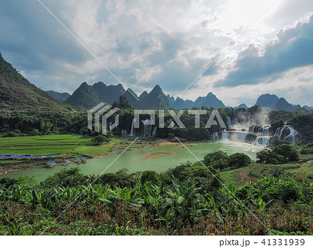 中国広西壮族自治区・徳天瀑布 / Detian Waterfall, Guangxi, China 中国広西壮族自治区・徳天瀑布 / Detian Waterfall, Guangxi, China 41331939