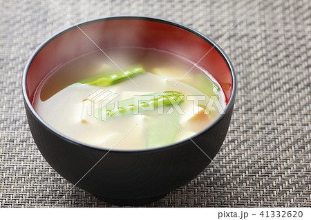 絹さやと豆腐の味噌汁26 41332620
