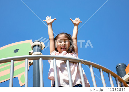空 公園 女の子 41332855