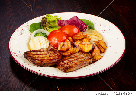 Grilled pork with vegetables Grilled pork with vegetables 41334357