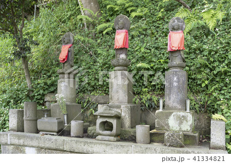 黙仙寺参道の地蔵三尊（鎌倉市岡本） 41334821