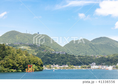 遊覧船船上から眺めた元箱根港 遊覧船船上から眺めた元箱根港 41336556